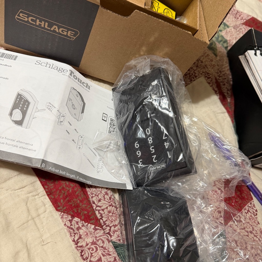 Keyless deadbolt lock - Picture 2 of 3